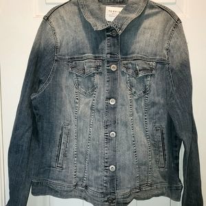 NWOT Torrid Size 2 (plus) Slight Ombre Jean Jacket